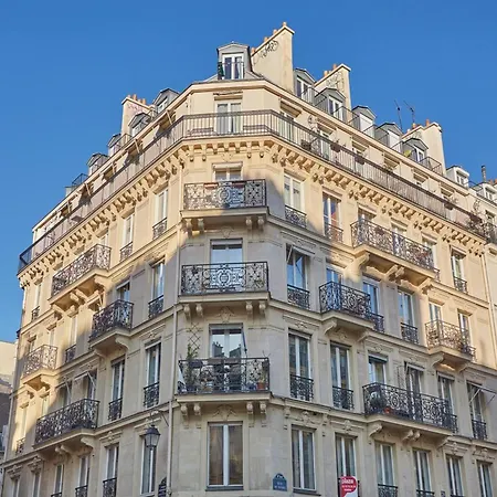 Rivoli - Center Of * Paris
