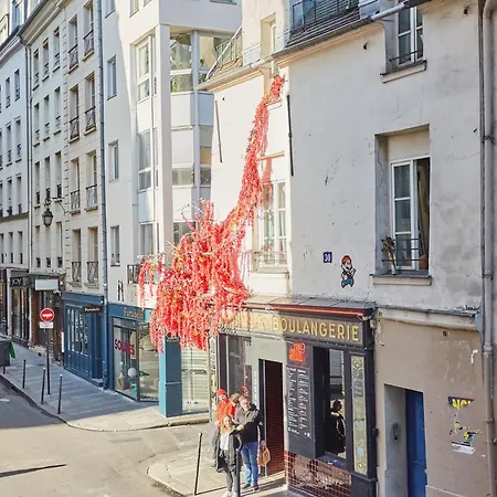 Rivoli - Center Of Paris