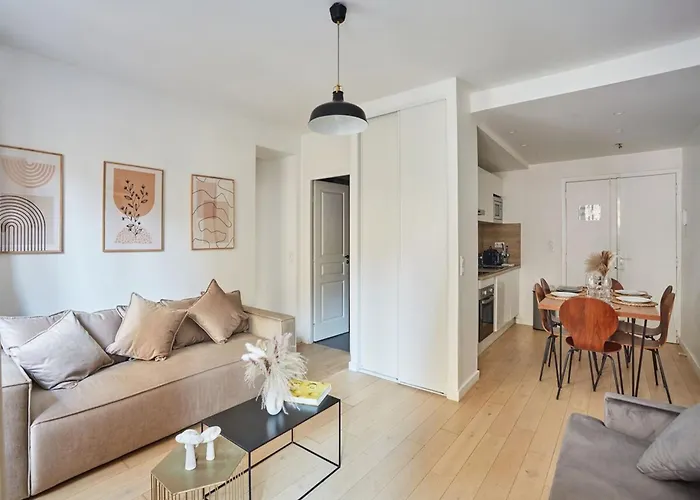 Rivoli - Center Of Paris