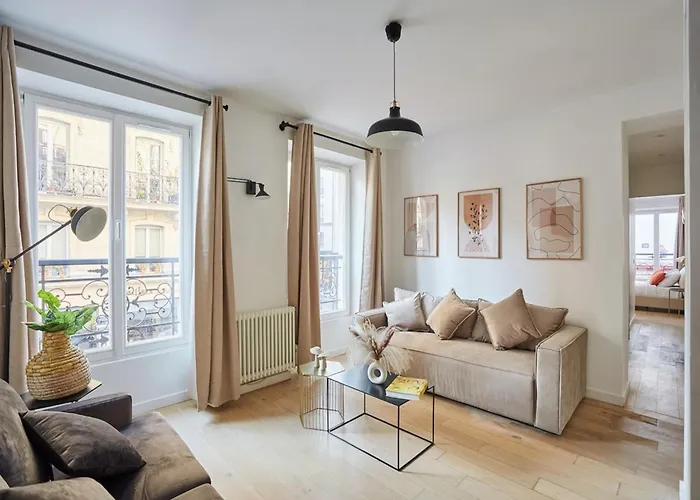 Rivoli - Center Of * Paris