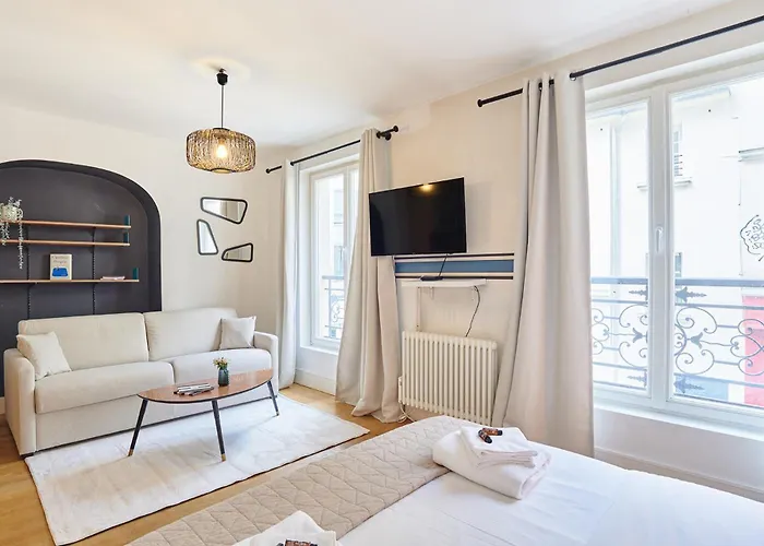 Rivoli - Center Of Paris