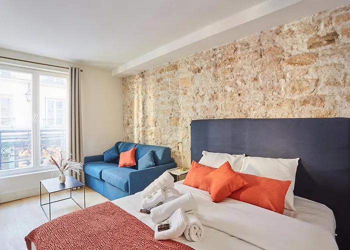 Rivoli - Center Of *